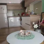 Sea La Vie Daire Golem (Tirana)